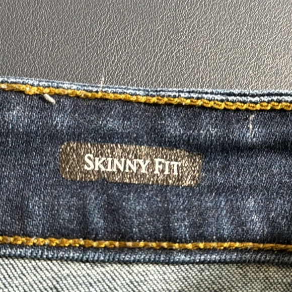 Judy Blue Skinny Fit Destroyed Stretch Jeans Women's 14W Med. Blue Holes Fraying - Picture 10 of 15